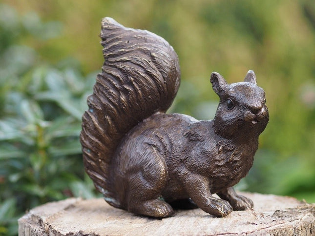 Bronzen beeld Eekhoorntje 12x6x12cm