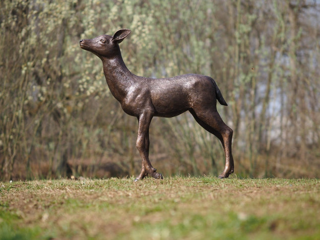 Bronzen beeld Hertenkalf 82x27x80cm