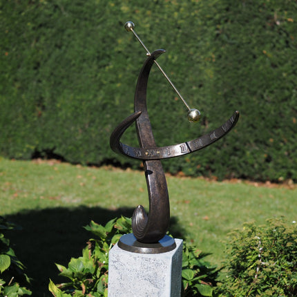 Bronzen Moderne zonnewijzer 'wave' klein 90x32x66cm