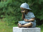 Bronzen beeld Lezende jongen 29x24x25cm - Doika - Bronzen beeld - Doika - 5410807015506 - AN0143BR-V