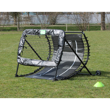 EXIT Kickback voetbal rebounder 124x90cm - Doika BV - Rebounders - EXIT Toys - 8718469466948 - 43.23.10.00